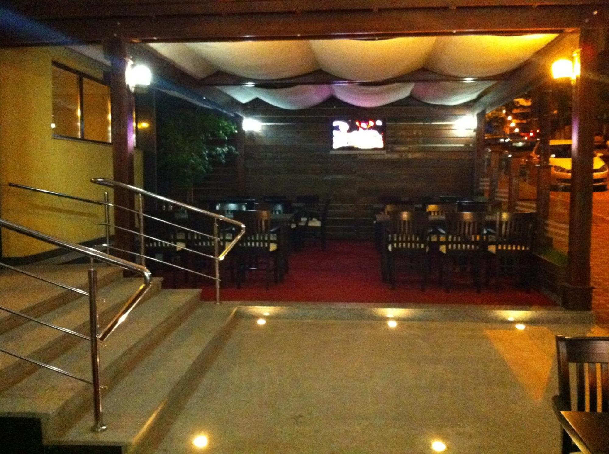 Hotel City Tulcea Exterior foto